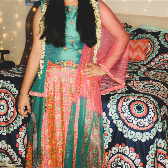 Indian Party Wear - Picture 1 of 2
